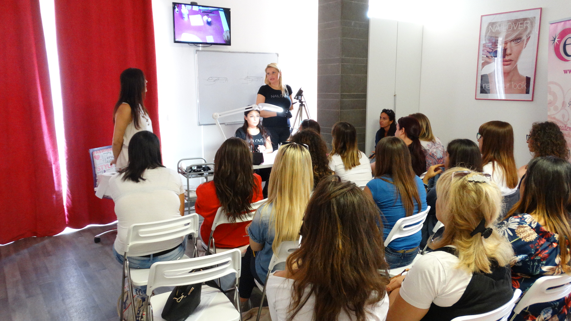 Emergenza covid-19? Arriva l'Estetista... Emergenza covid-19? Arriva l'Estetista...