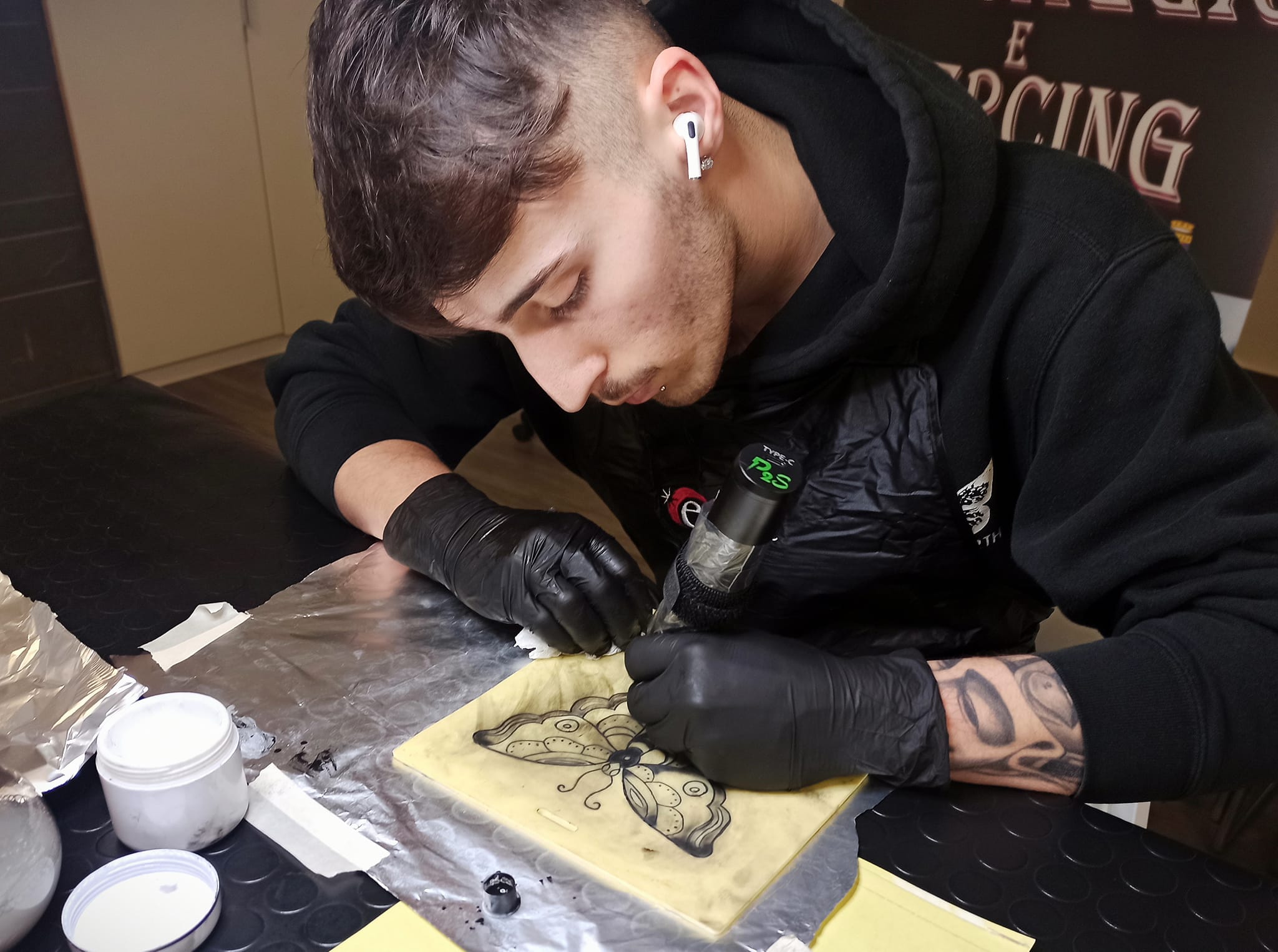 tatuaggio estelite corso 